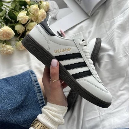 Adidas Spezial Beyaz siyah